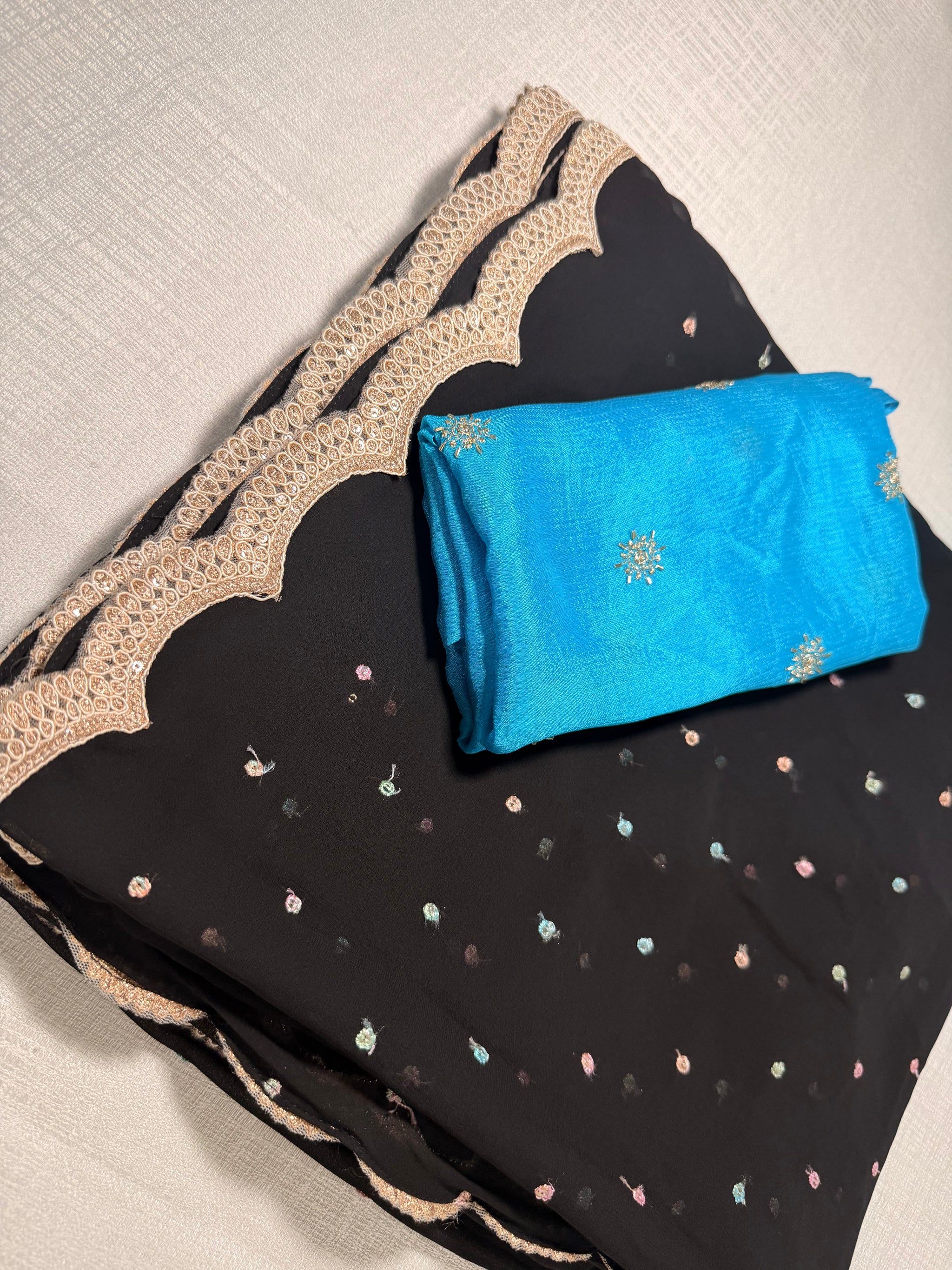 Black Georgette Saree — Scalloped Lace Border & Embroidered Buti