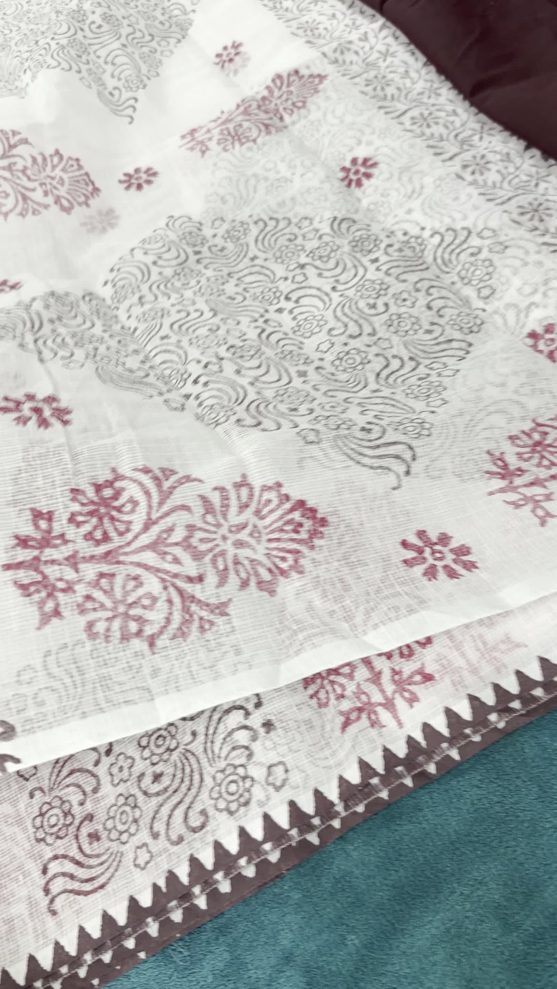 Light Lavender Kota Saree — Block-Painted Paisley & Temple Border