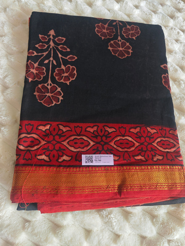 Ajrakh Print Maheshwari Silk Saree — Red & Black 07