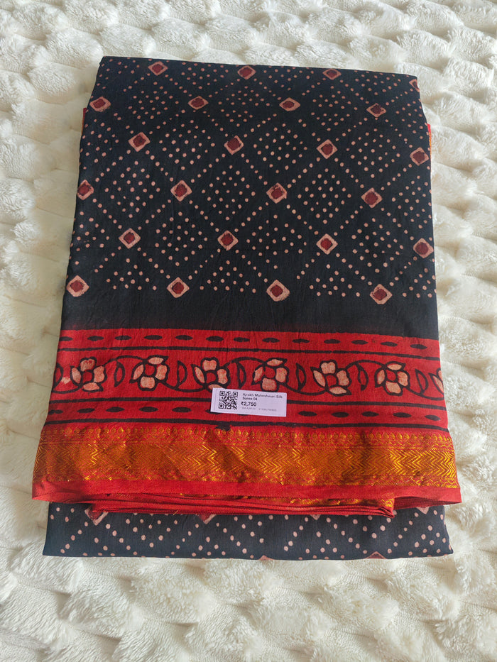 Ajrakh Print Maheshwari Silk Saree — Red & Black 04
