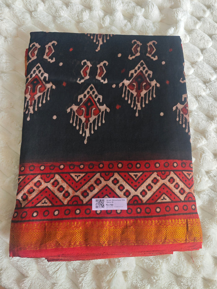 Ajrakh Print Maheshwari Silk Saree — Red & Black 06